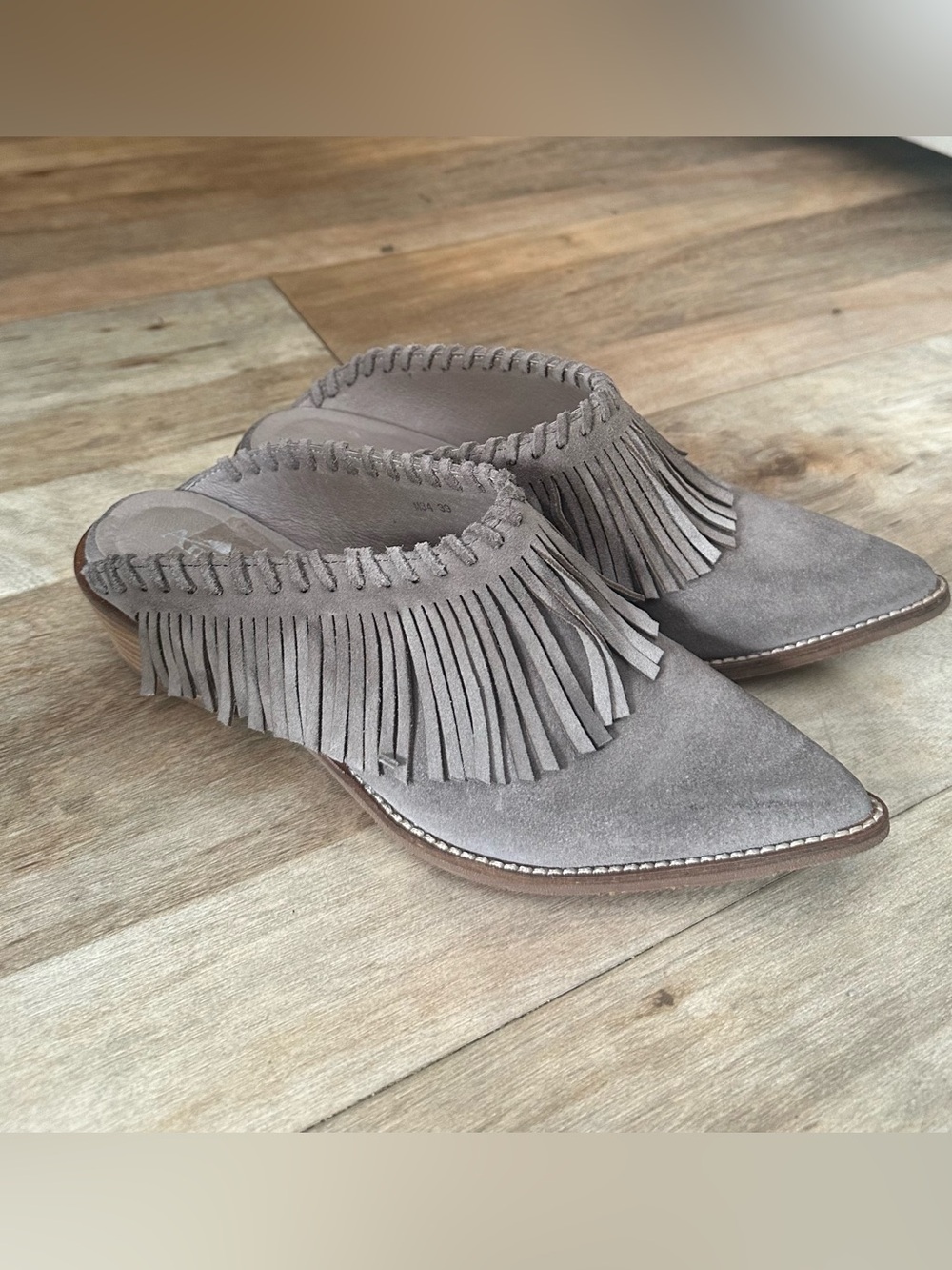 Antelope Dabney Suede Fringe Detail  Mule |Grey ~39